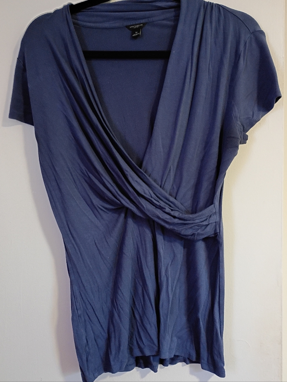 Ann Taylor Blue Wrap-Style Short Sleeve Top Medium EUC